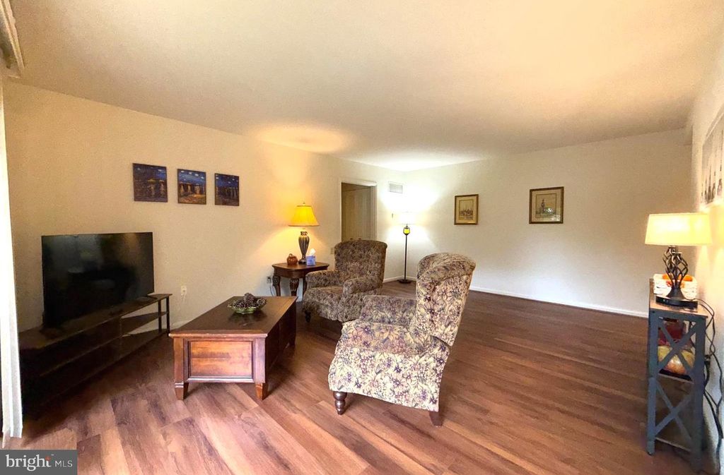 3352 CHISWICK CT #57-2E, Silver Spring, MD 20906