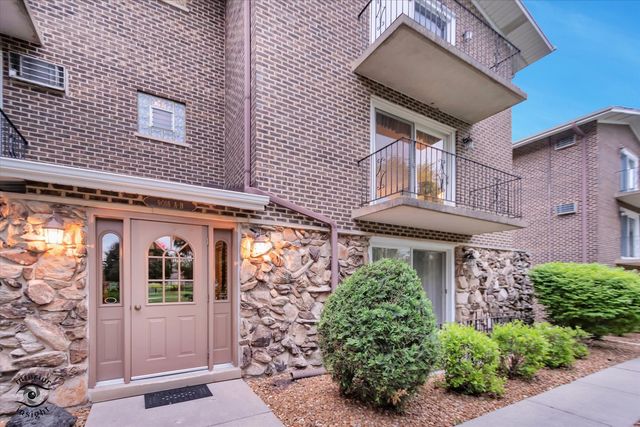 9016 W 140th Street 2A, Orland Park, IL 60462