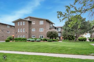 9016 W 140th Street 2A, Orland Park, IL 60462