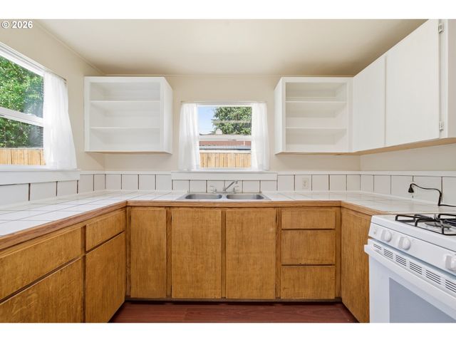 6016 Ne ALBERTA St, Portland, OR 97218