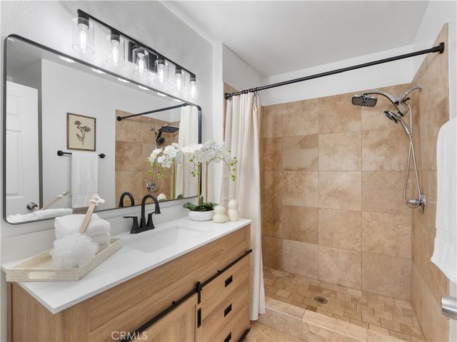 1143 N Broadway, Escondido, CA 92026