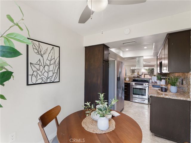 1143 N Broadway, Escondido, CA 92026