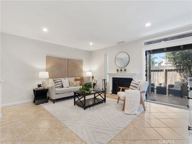 1143 N Broadway, Escondido, CA 92026