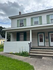 418 N 4th Street, Dekalb, IL 60115