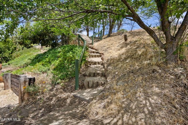 23500 Lakeview Drive, Tehachapi, CA 93561