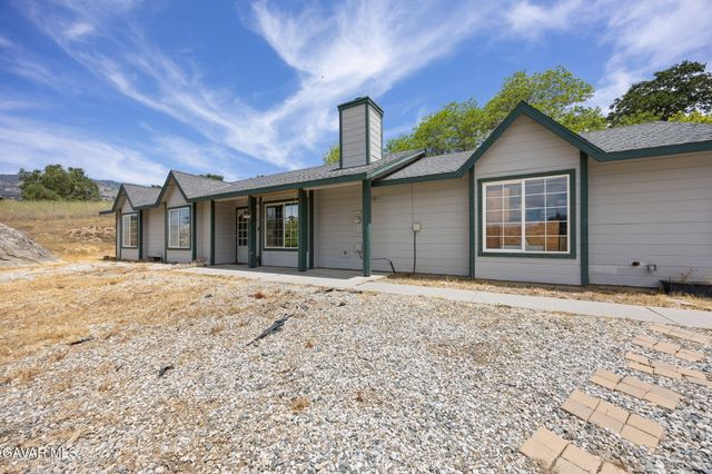 23500 Lakeview Drive, Tehachapi, CA 93561