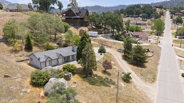 23500 Lakeview Drive, Tehachapi, CA 93561