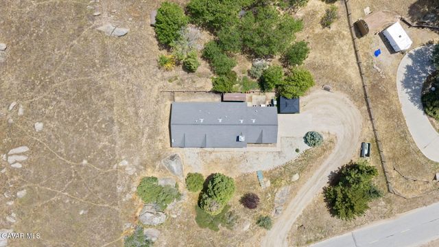 23500 Lakeview Drive, Tehachapi, CA 93561