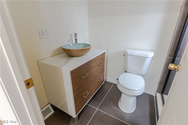 3343 Lawnview Avenue, Lowellville, OH 44436