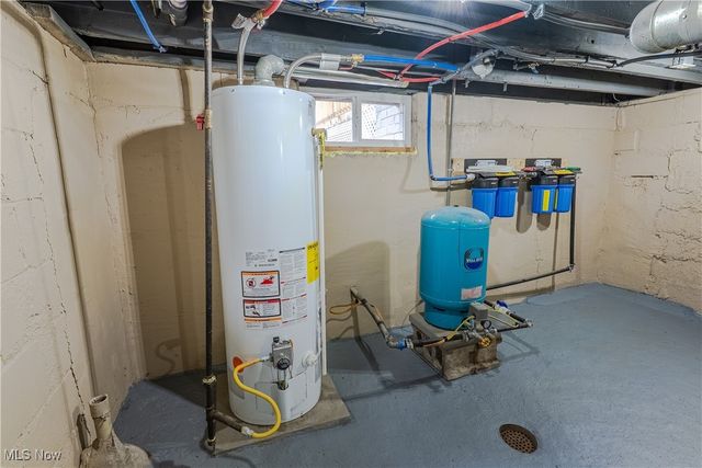 3343 Lawnview Avenue, Lowellville, OH 44436