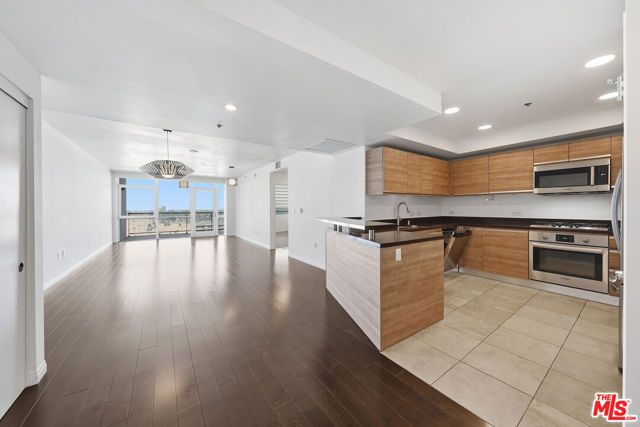 3785 Wilshire Boulevard 1607, Los Angeles, CA 90010