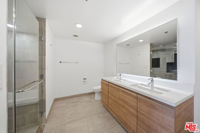 3785 Wilshire Boulevard 1607, Los Angeles, CA 90010
