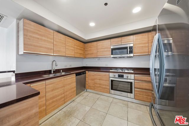 3785 Wilshire Boulevard 1607, Los Angeles, CA 90010