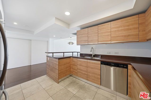 3785 Wilshire Boulevard 1607, Los Angeles, CA 90010