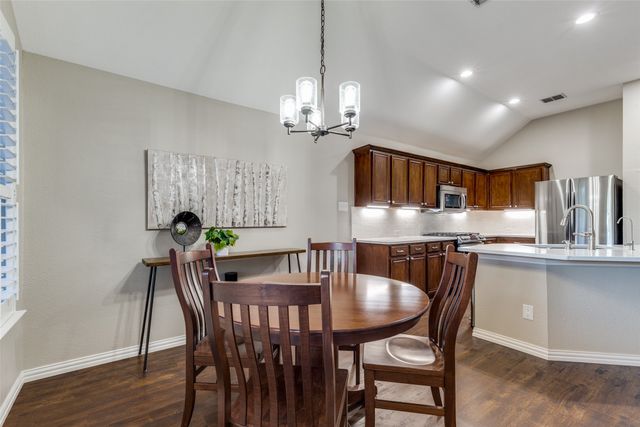 2136 Fountain Drive, Lewisville, TX 75067