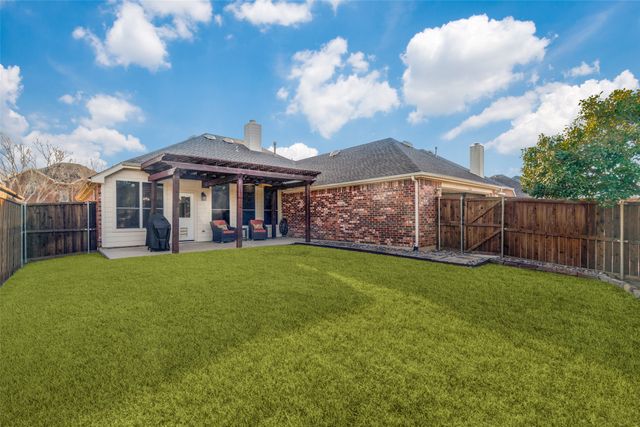 2136 Fountain Drive, Lewisville, TX 75067