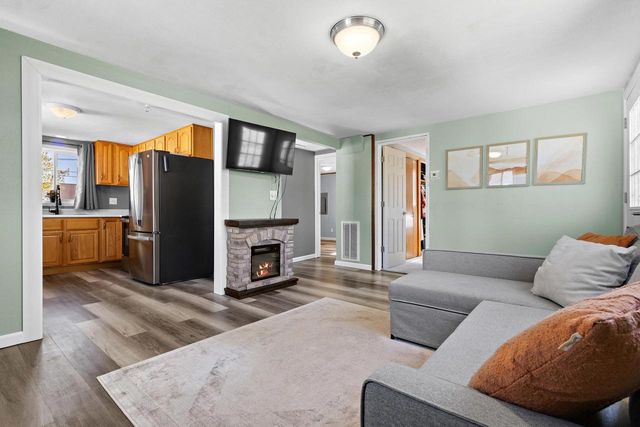 2717 W HEATHER AVENUE, Appleton, WI 54914