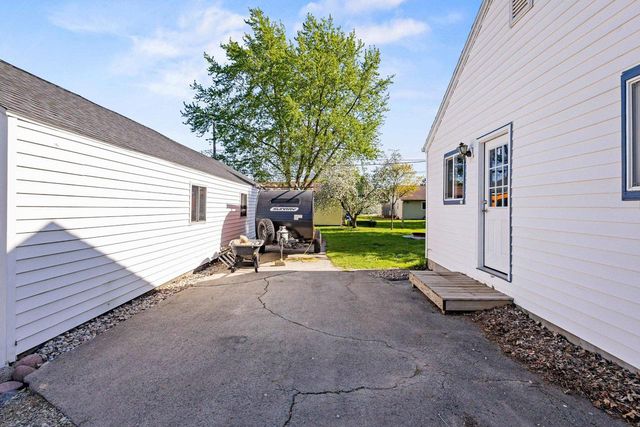 2717 W HEATHER AVENUE, Appleton, WI 54914