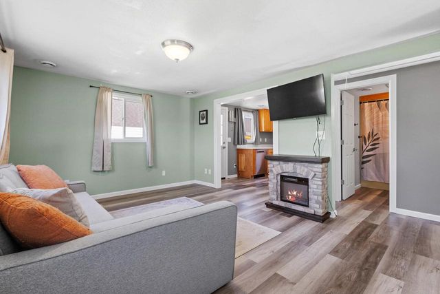 2717 W HEATHER AVENUE, Appleton, WI 54914