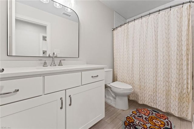 2 Jonquil LN, Newport News, VA 23606