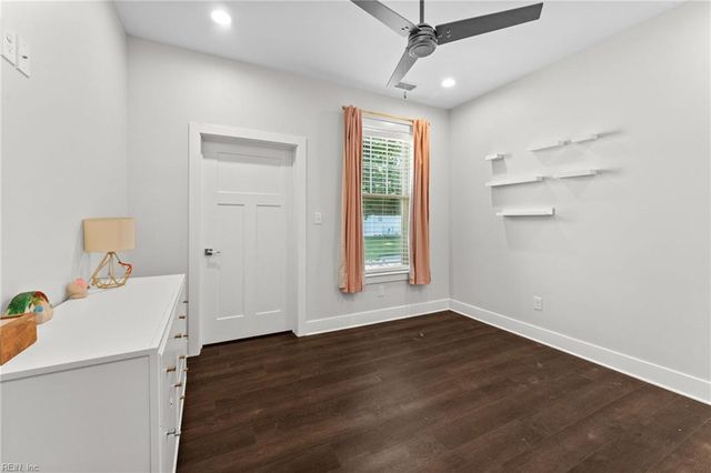 2 Jonquil LN, Newport News, VA 23606