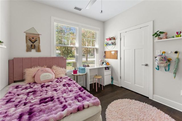 2 Jonquil LN, Newport News, VA 23606