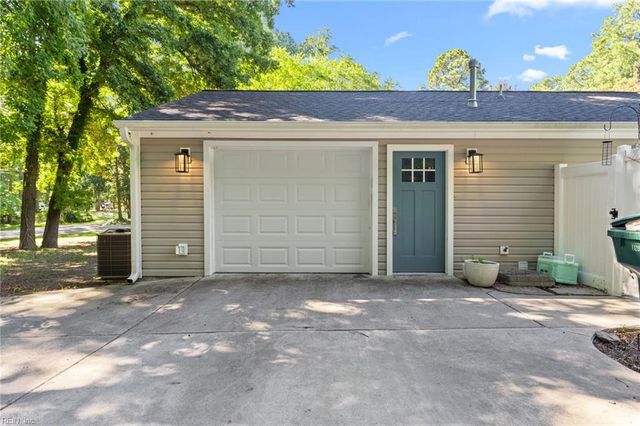 2 Jonquil LN, Newport News, VA 23606