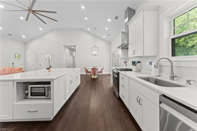 2 Jonquil LN, Newport News, VA 23606