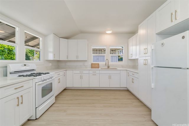2567 Liliha Street, Honolulu, HI 96817