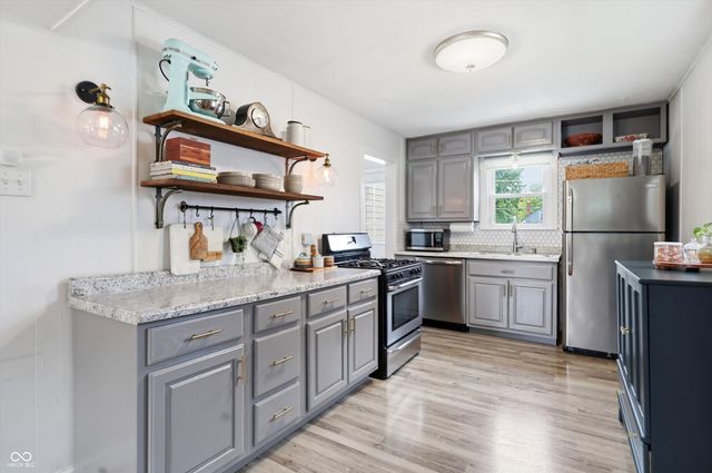 306 N 16th Avenue, Beech Grove, IN 46107