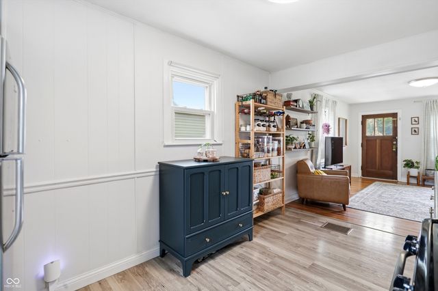 306 N 16th Avenue, Beech Grove, IN 46107