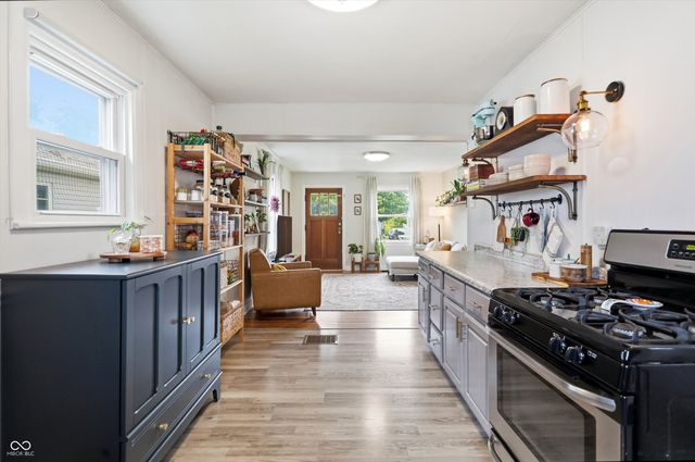 306 N 16th Avenue, Beech Grove, IN 46107