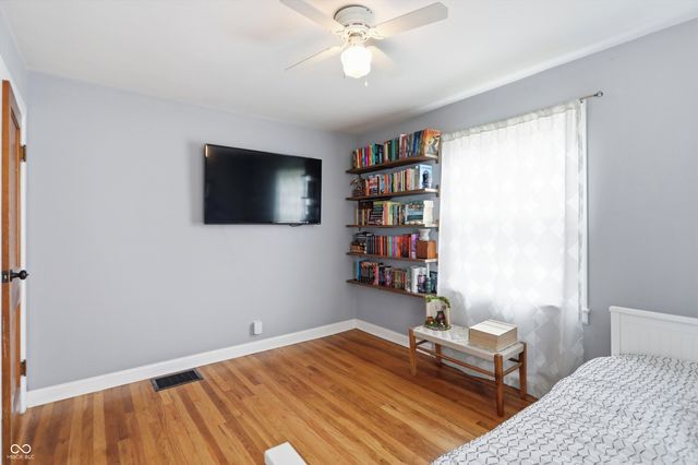 306 N 16th Avenue, Beech Grove, IN 46107