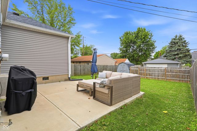 306 N 16th Avenue, Beech Grove, IN 46107