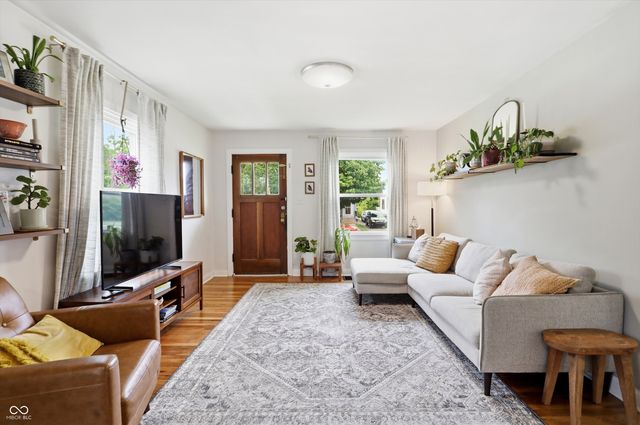 306 N 16th Avenue, Beech Grove, IN 46107