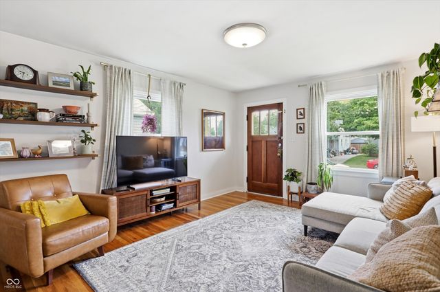 306 N 16th Avenue, Beech Grove, IN 46107