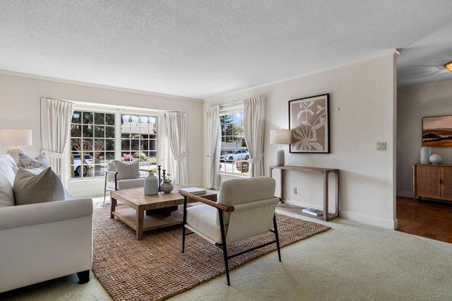 1574 Barnett Cir, Carmichael, CA 95608