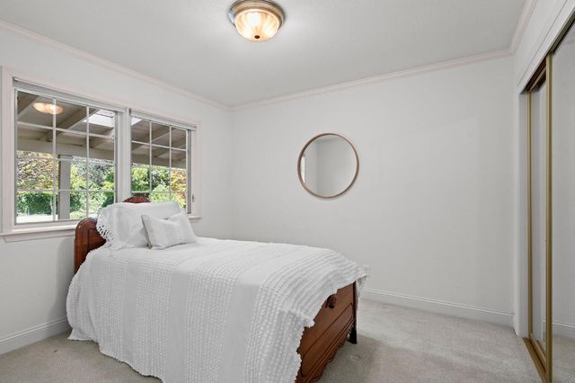 1574 Barnett Cir, Carmichael, CA 95608