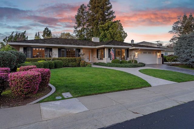 1574 Barnett Cir, Carmichael, CA 95608