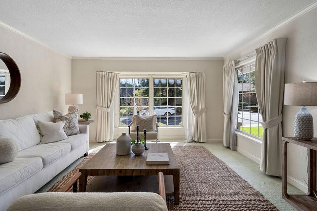 1574 Barnett Cir, Carmichael, CA 95608