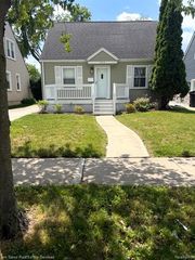 1424 Chapin Avenue, Birmingham, MI 48009
