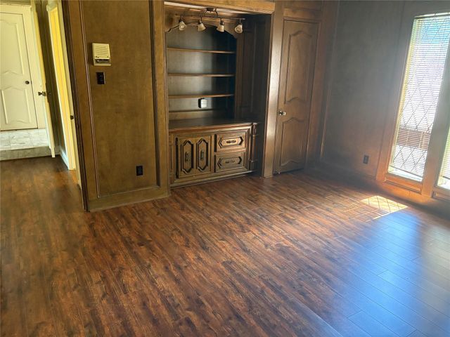 6706 Wimbledon Estates Drive, Spring, TX 77379