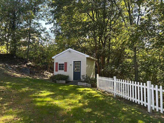 53 Denver Ter, Worcester, MA 01604