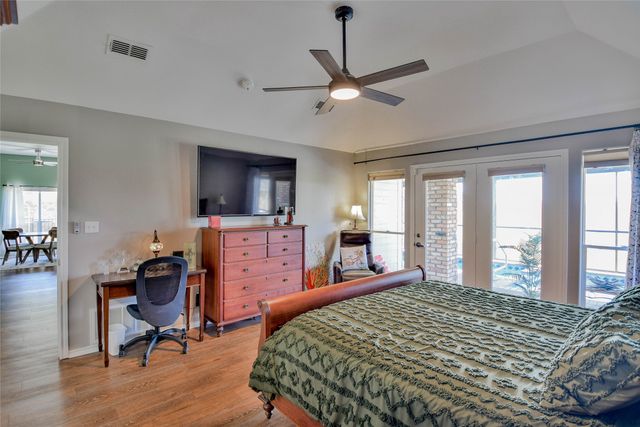 4905 W Wedgefield Road, Granbury, TX 76049