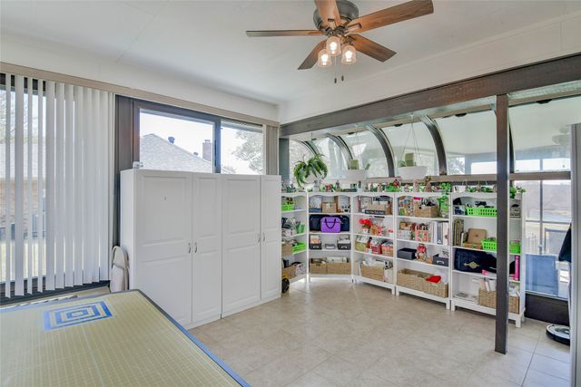 4905 W Wedgefield Road, Granbury, TX 76049