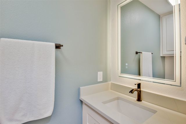 4905 W Wedgefield Road, Granbury, TX 76049