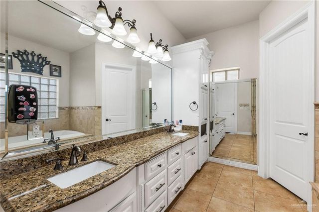 17621 Escondido N, Weslaco, TX 78596