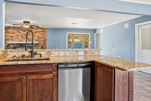 1325 Carter Street, Sulphur Springs, TX 75482