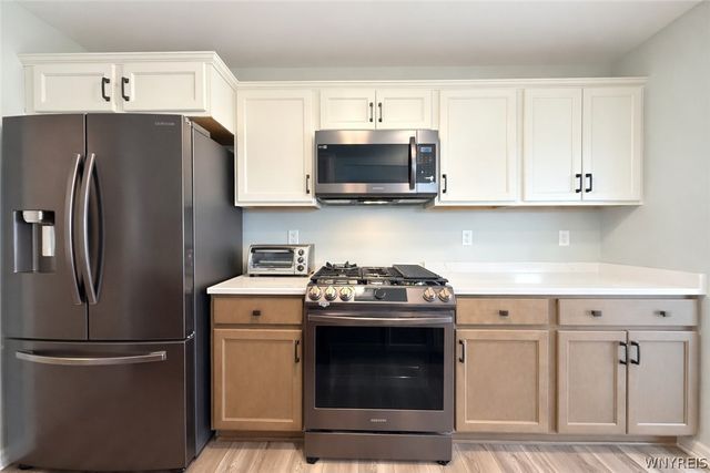 902 Carriage Lane, West Seneca, NY 14224