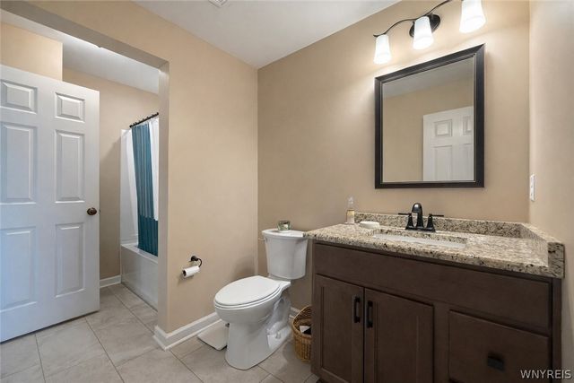 902 Carriage Lane, West Seneca, NY 14224